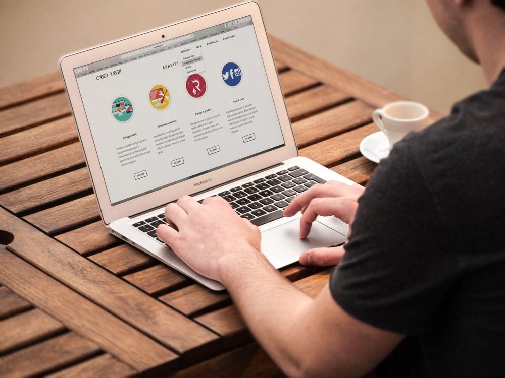 Site pentru freelanceri: Mai multi clienti si incredere
